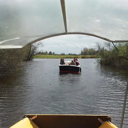 فندق مبيت وإفطار Fam. Elzinga *